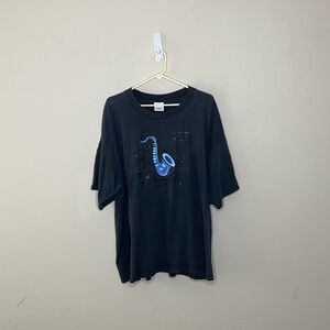 Vintage Y2K Chicago T Shirt Saxophone Musical